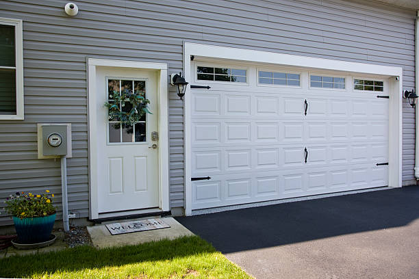 24/7 Emergency Garage Door Panel Replacement experts in Oak Island, NC